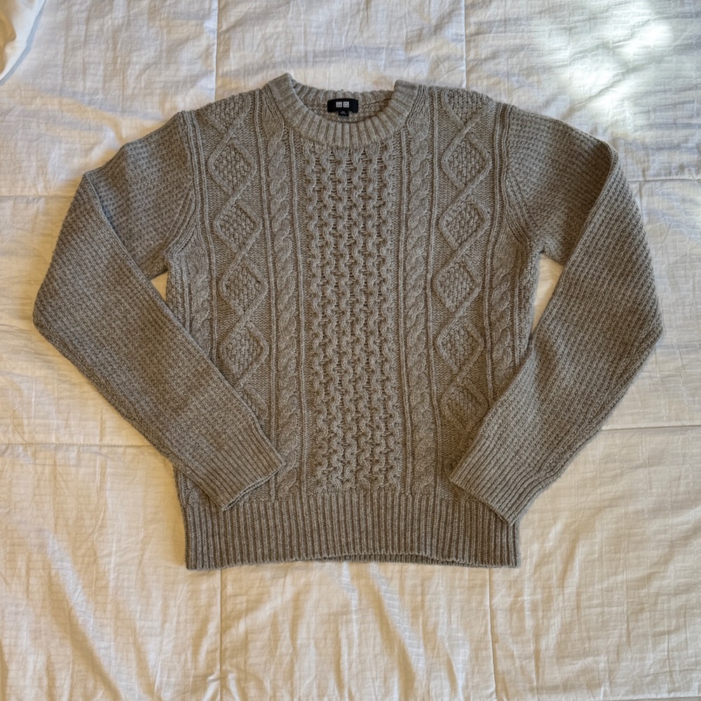 Uniqlo Men's Cable Knit Sweater Medium Gray XS